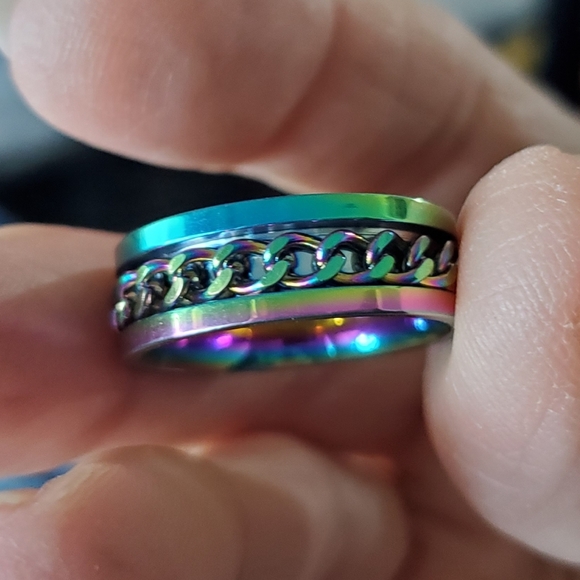 NEW Multi-Color Stainless Steel Ring with Chain Detail L👀K - Picture 1 of 4